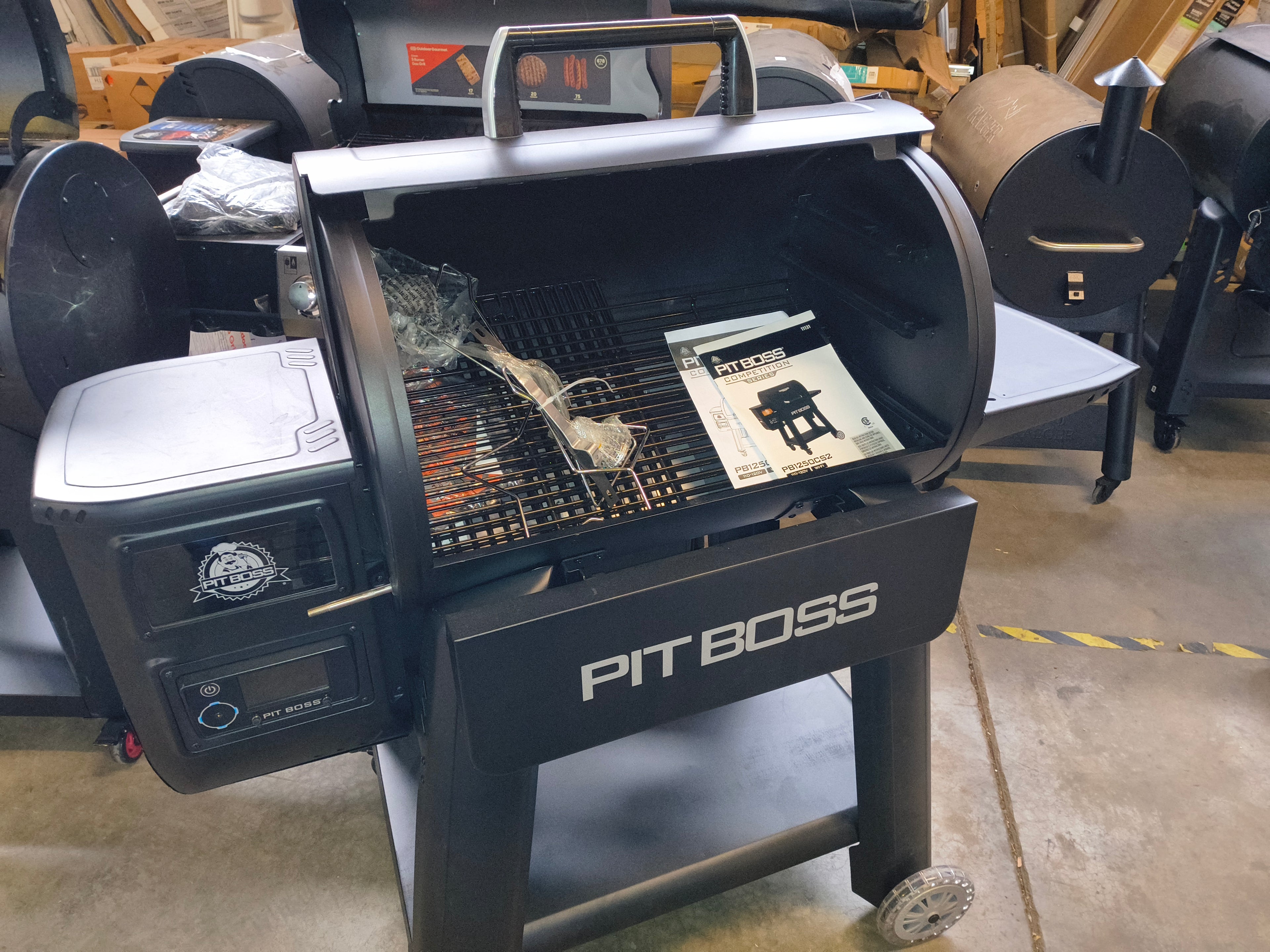 Pit Boss 1250 Pellet Grill Competition Series (OPEN BOX- NEW ITEM)